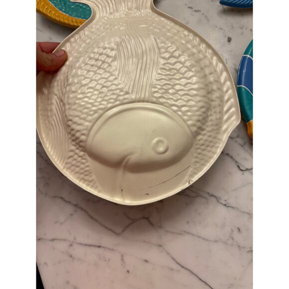 Leisure time Ullman Puff Fish 90s post modern plastic Platter 4 salad plates - Picture 3 of 12